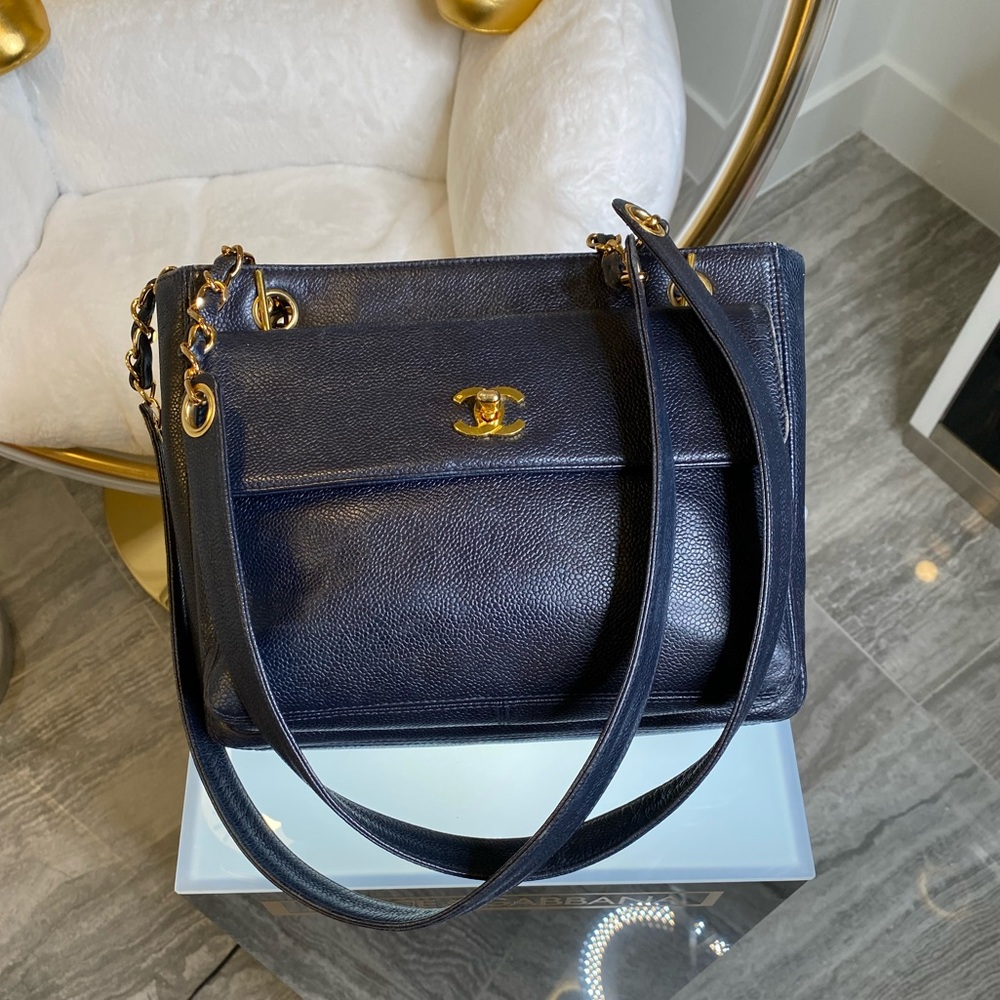 CHANEL REVERSIBLE VINTAGE SHOULDER BAG!